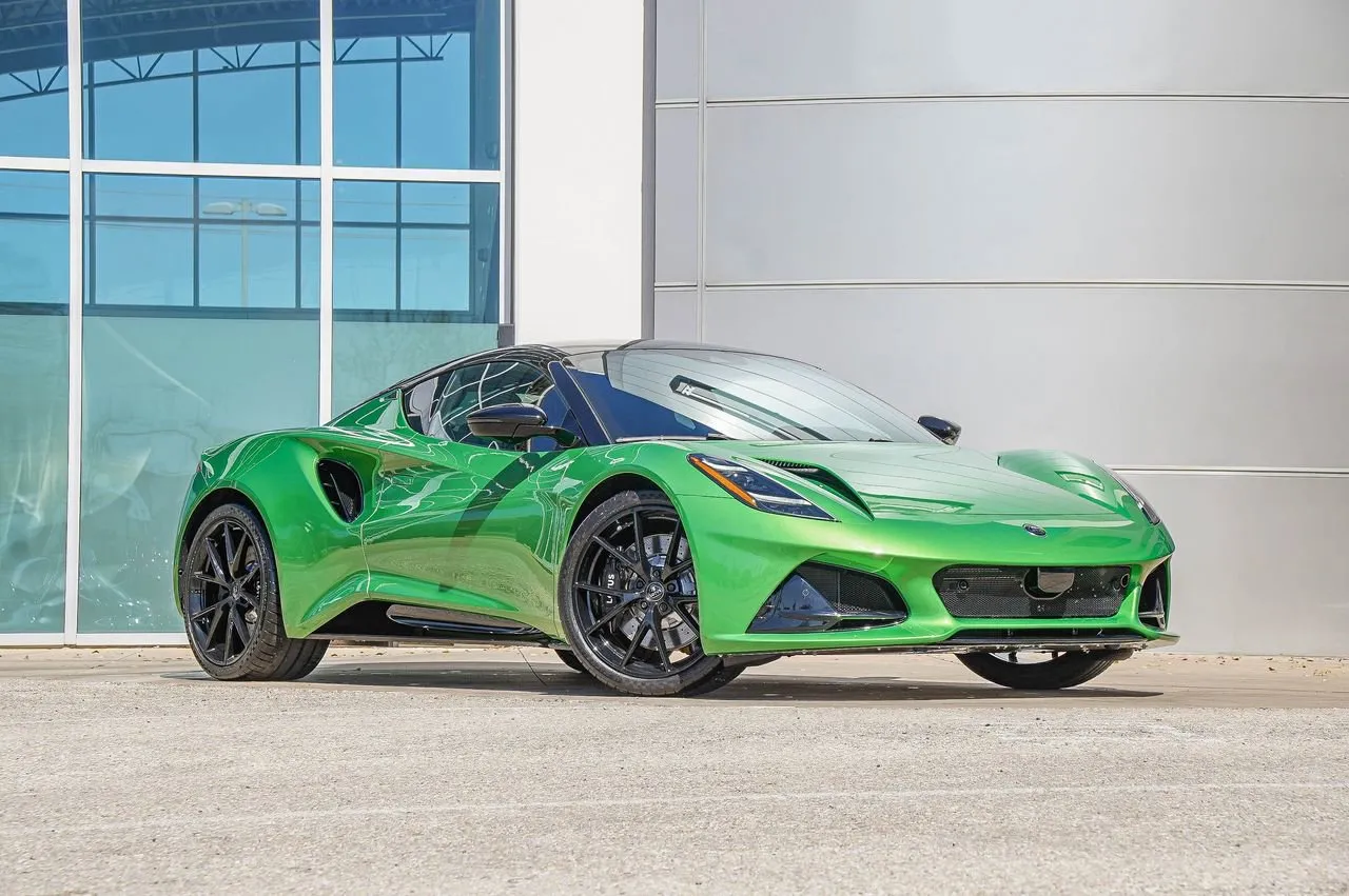 2026 Lotus Emira's photo
