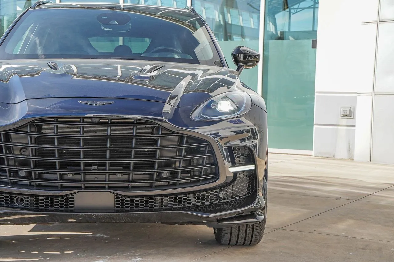 2024 Aston Martin DBX 707 - Photo 6