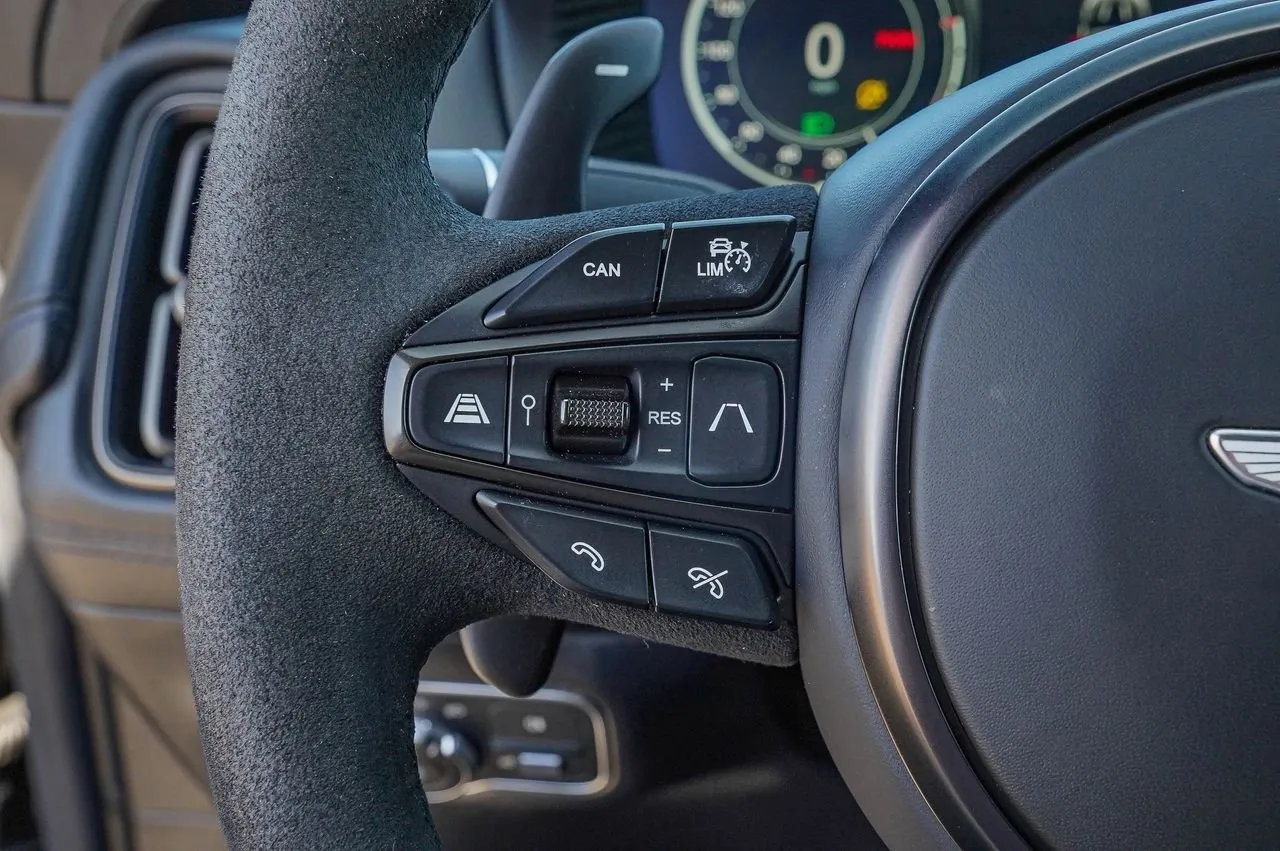 2024 Aston Martin DBX 707 - Photo 22