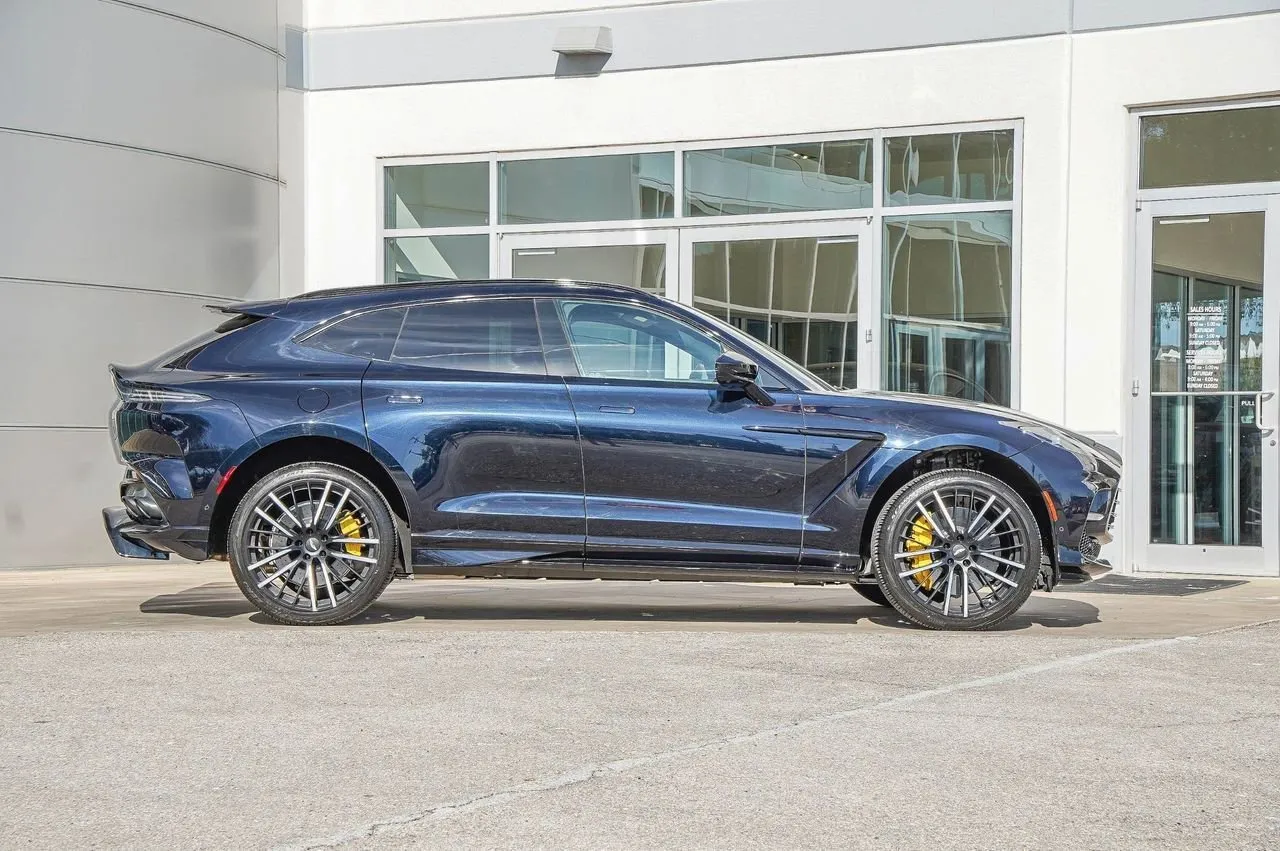 2024 Aston Martin DBX 707 - Photo 8