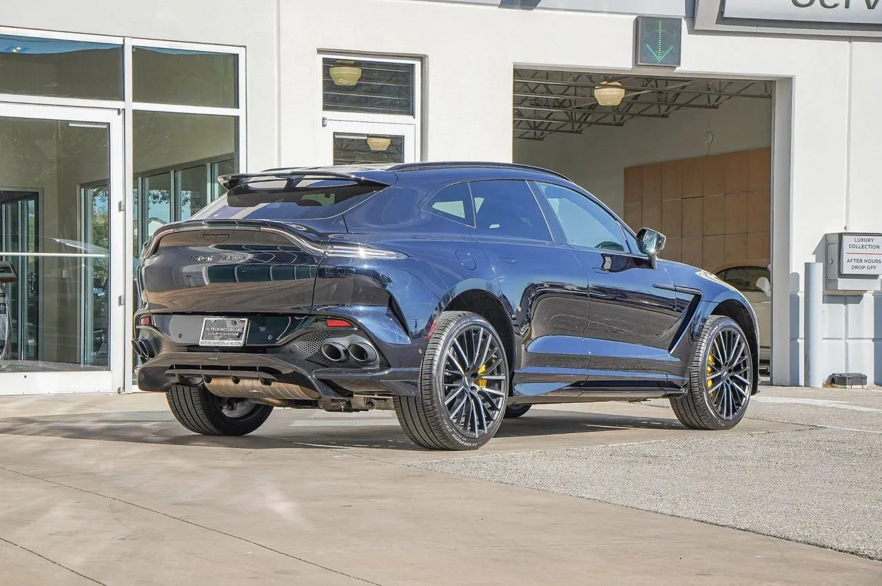 2024 Aston Martin DBX 707 - Photo 10