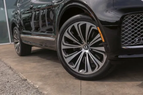 Photos of 2021 Bentley Bentayga V8 for sale in Austin, TX at Hi Tech Luxury Collection