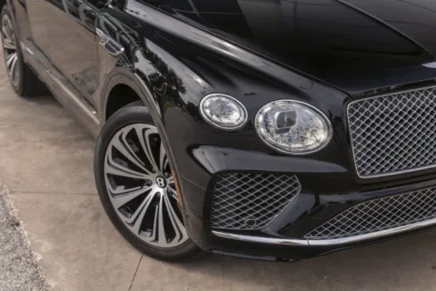 Another view of 2021 Bentley Bentayga V8 for sale in Austin, TX at Hi Tech Luxury Collection