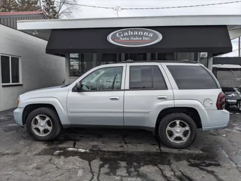 Photos of 2008 Chevrolet TrailBlazer LT w/1LT for sale in Gahanna, OH at Gahanna Auto Sales