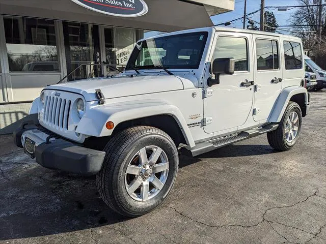 White 2014 Jeep Wrangler Unlimited Sahara for sale in Gahanna, OH