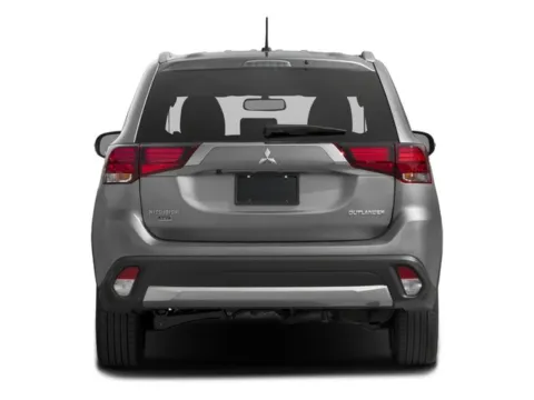 More photos of 2016 Mitsubishi Outlander ES at Gahanna Auto Sales, OH