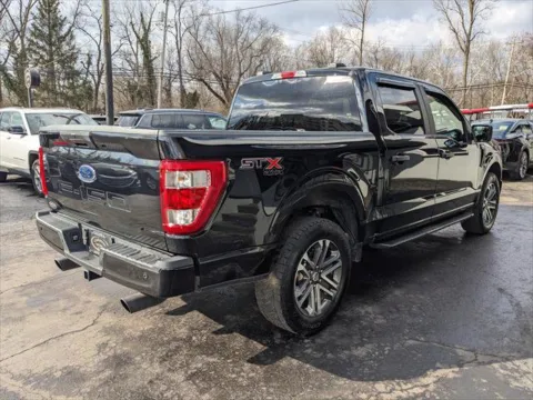 More photos of 2022 Ford F-150 XL SuperCrew 5.5-ft. Bed 4WD at Gahanna Auto Sales, OH