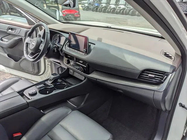 2023 Nissan Rogue SV - Photo 21