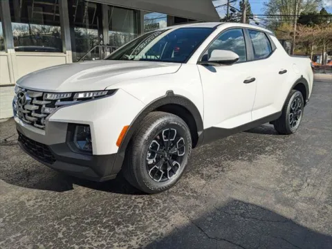White 2024 Hyundai Santa Cruz SE for sale in Gahanna, OH