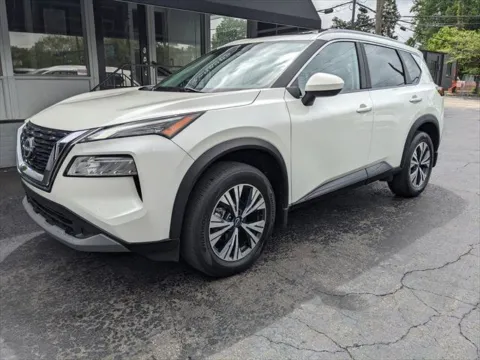 White 2023 Nissan Rogue SV for sale in Gahanna, OH