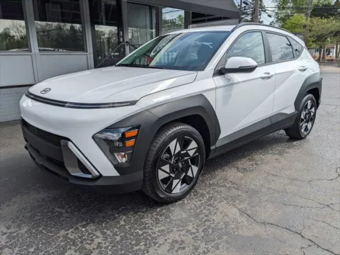 White 2024 Hyundai Kona SEL for sale in Gahanna, OH