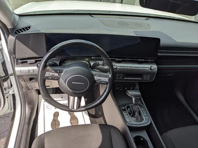 2024 Hyundai Kona SEL - Photo 13
