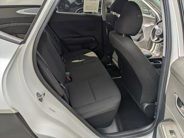 2024 Hyundai Kona SEL - Photo 15