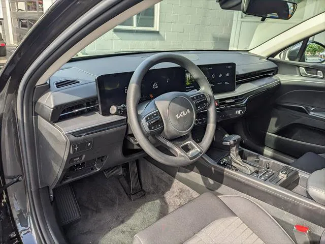 Kia K5 photo 10