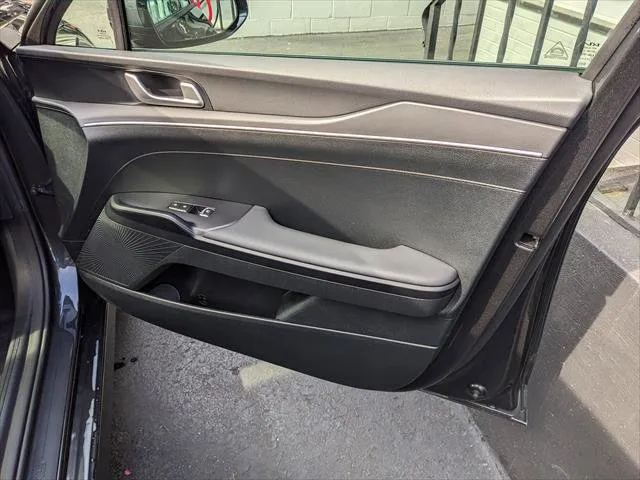 Kia K5 photo 20