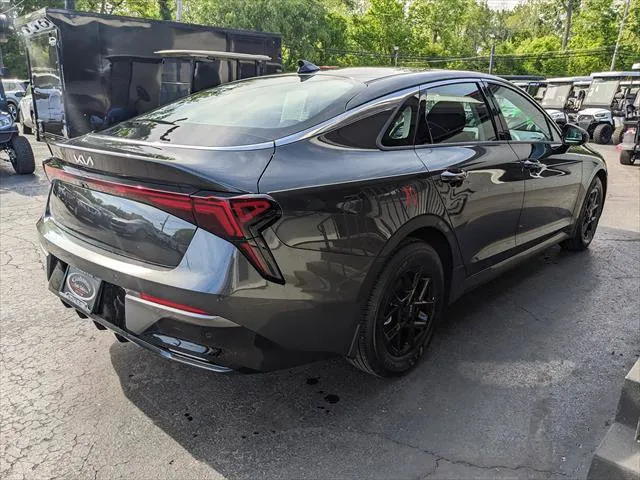 Kia K5 photo 5