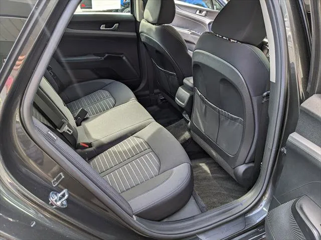 Kia K5 photo 16