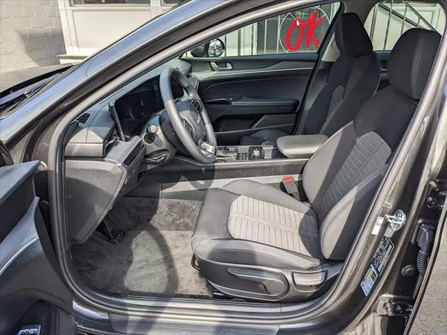Kia K5 photo 9