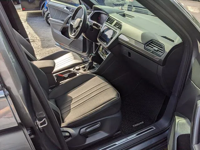 2023 Volkswagen Tiguan SE R-LINE BLACK - Photo 18