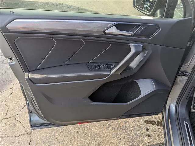 2023 Volkswagen Tiguan SE R-LINE BLACK - Photo 10