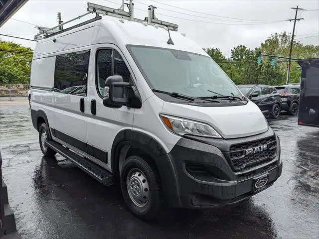 Ram Cargo Van photo 6
