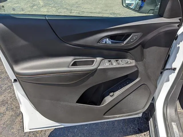 Chevrolet Equinox photo 10