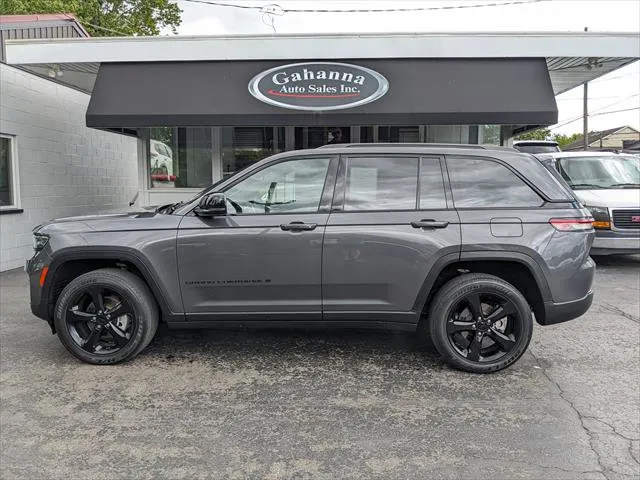 2023 Jeep Grand Cherokee Altitude - Photo 2
