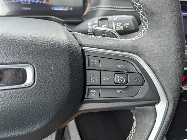 2023 Jeep Grand Cherokee Altitude - Photo 27