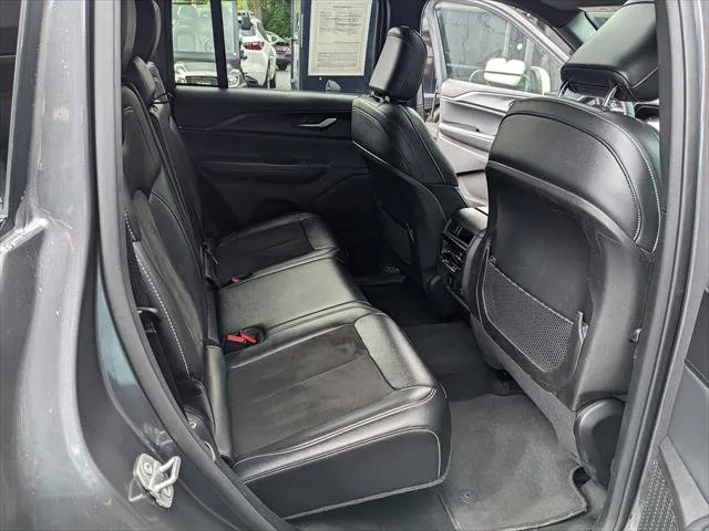 2023 Jeep Grand Cherokee Altitude - Photo 18