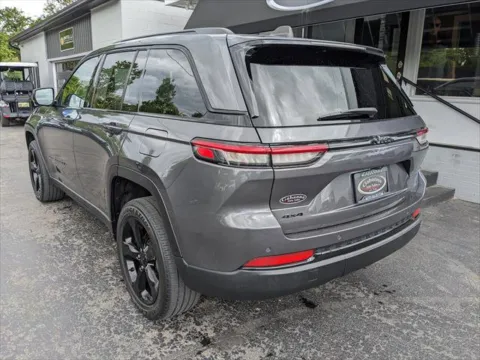 Another view of 2023 Jeep Grand Cherokee Altitude for sale in Gahanna, OH at Gahanna Auto Sales