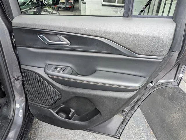 2023 Jeep Grand Cherokee Altitude - Photo 19