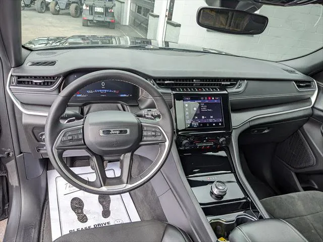 2023 Jeep Grand Cherokee Altitude - Photo 14