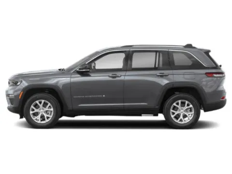 Another view of 2023 Jeep Grand Cherokee Altitude for sale in Gahanna, OH at Gahanna Auto Sales