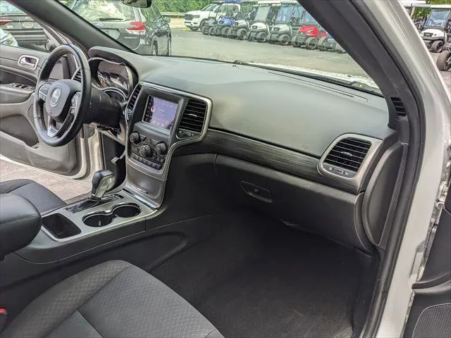 Jeep Grand Cherokee photo 19