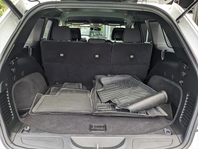 Jeep Grand Cherokee photo 14