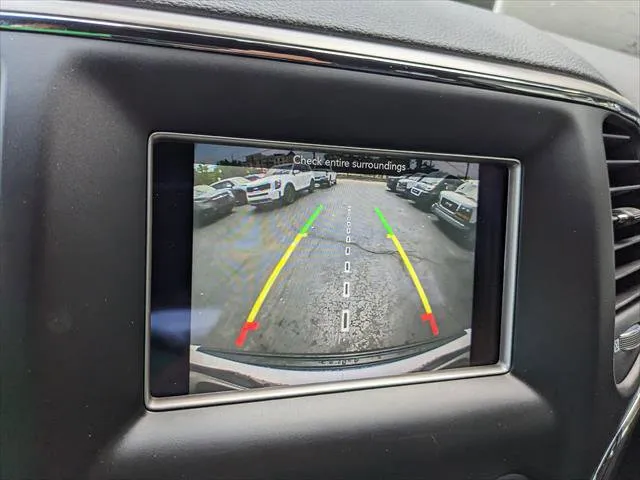 Jeep Grand Cherokee photo 26