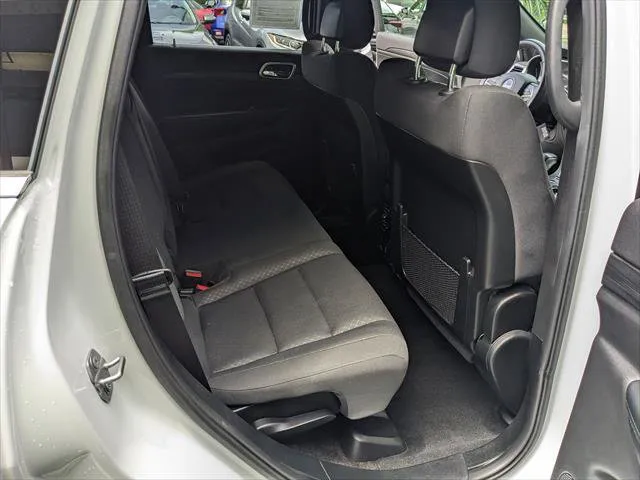 Jeep Grand Cherokee photo 16