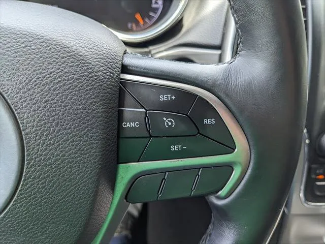 Jeep Grand Cherokee photo 23