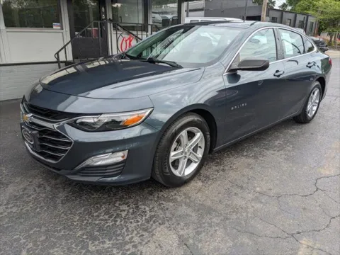 Gray 2020 Chevrolet Malibu LS for sale in Gahanna, OH