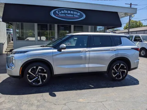 Photos of 2024 Mitsubishi Outlander SE 4WD for sale in Gahanna, OH at Gahanna Auto Sales
