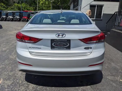 More photos of 2018 Hyundai Elantra SEL at Gahanna Auto Sales, OH