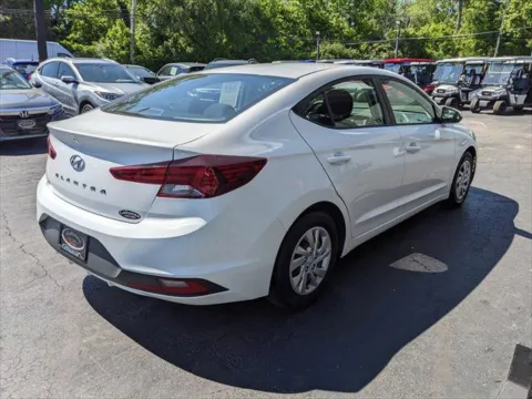 More photos of 2020 Hyundai Elantra SE at Gahanna Auto Sales, OH