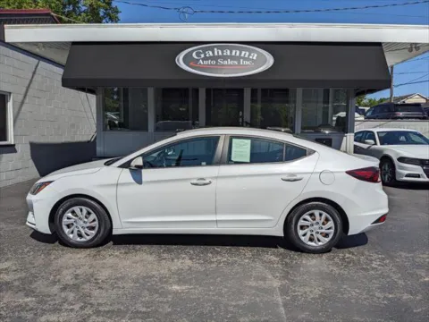 Photos of 2020 Hyundai Elantra SE for sale in Gahanna, OH at Gahanna Auto Sales