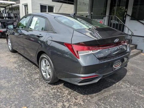 Another view of 2021 Hyundai Elantra SE for sale in Gahanna, OH at Gahanna Auto Sales