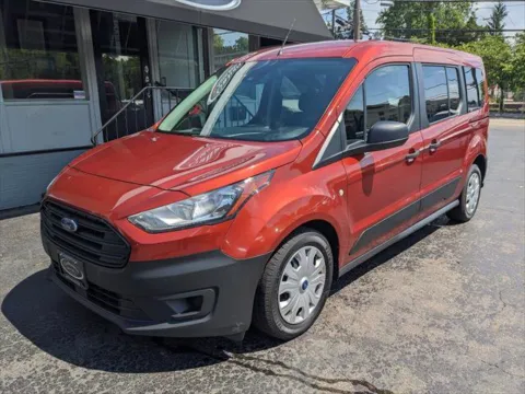 Orange 2022 Ford Transit Connect Wagon XL for sale in Gahanna, OH