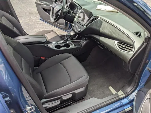Chevrolet Malibu photo 15
