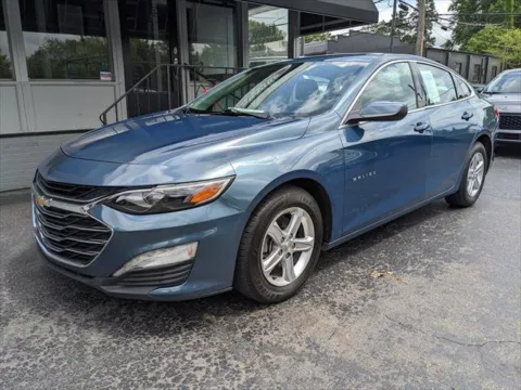 Blue 2024 Chevrolet Malibu LT for sale in Gahanna, OH