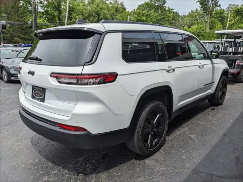 More photos of 2023 Jeep Grand Cherokee L Altitude at Gahanna Auto Sales, OH