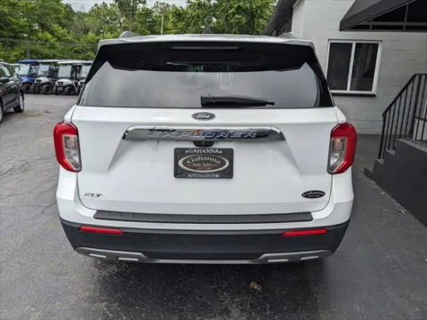 More photos of 2022 Ford Explorer XLT at Gahanna Auto Sales, OH