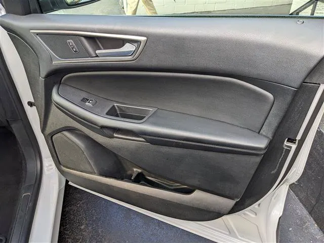 2024 Ford Edge SEL - Photo 19